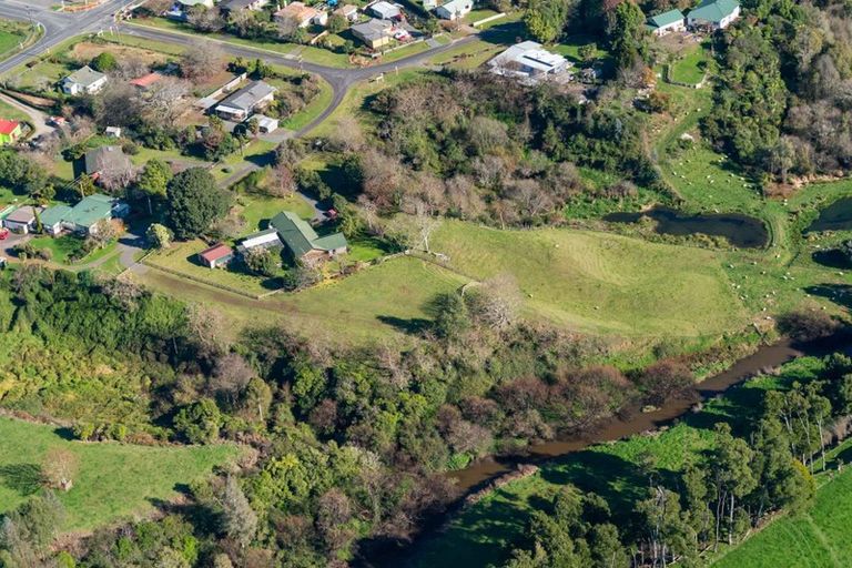 Photo of property in 529 Kane Street, Pirongia, 3802