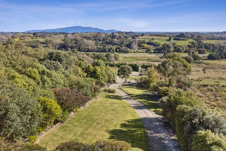 Photo of property in 240 Huia Street, Waikanae, 5391