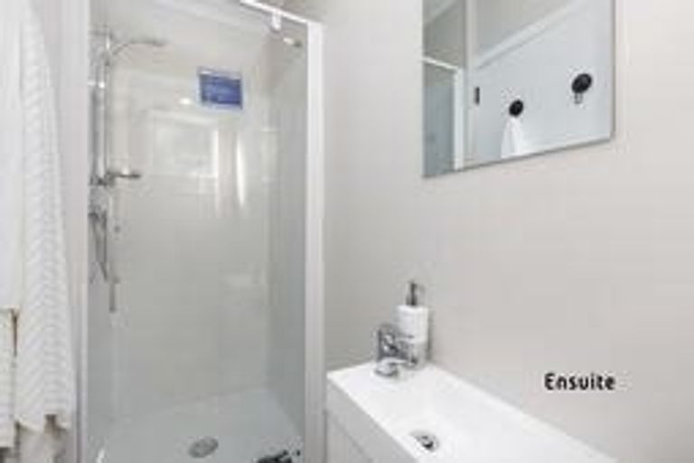 Photo of property in 15 Ngahere Street, Stokes Valley, Lower Hutt, 5019