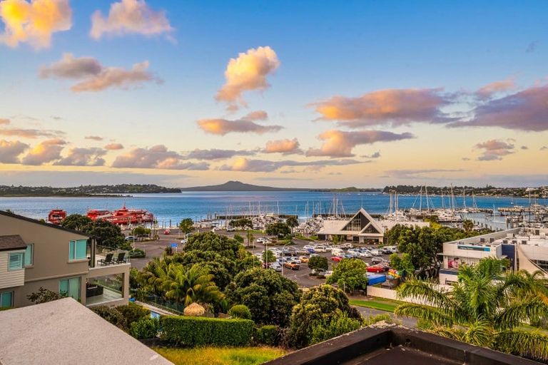 Photo of property in 72 Compass Way, Half Moon Bay, Auckland, 2012