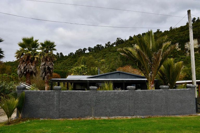 Photo of property in 21 Glasseye Drive, Little Wanganui, Karamea, 7893