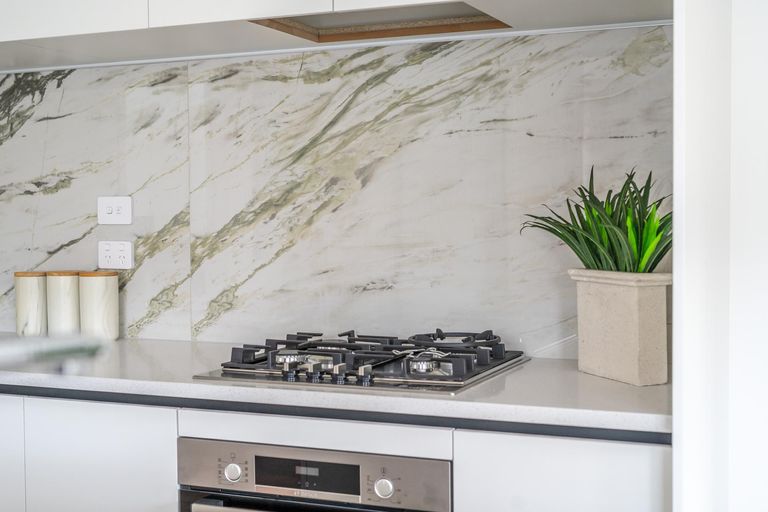 Photo of property in 1/4 Marama Street, Castor Bay, Auckland, 0620