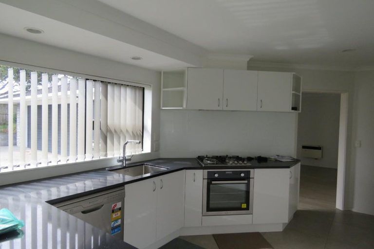 Photo of property in 52 Paynters Avenue, Strandon, New Plymouth, 4312