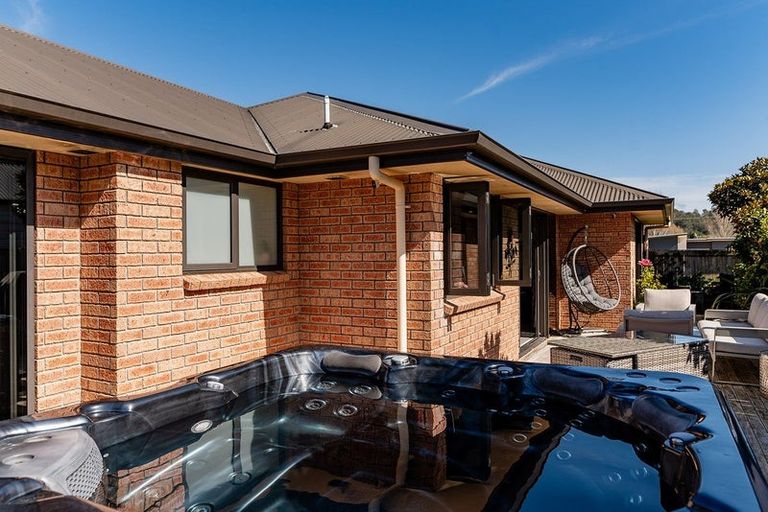 Photo of property in 136 Golden Shore Place, Coromandel, 3506