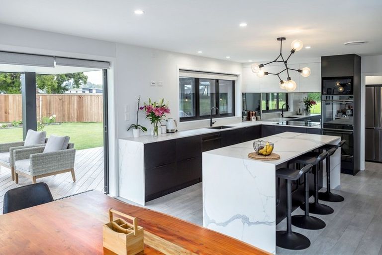 Photo of property in 8 Takahe Drive, Carterton, 5713