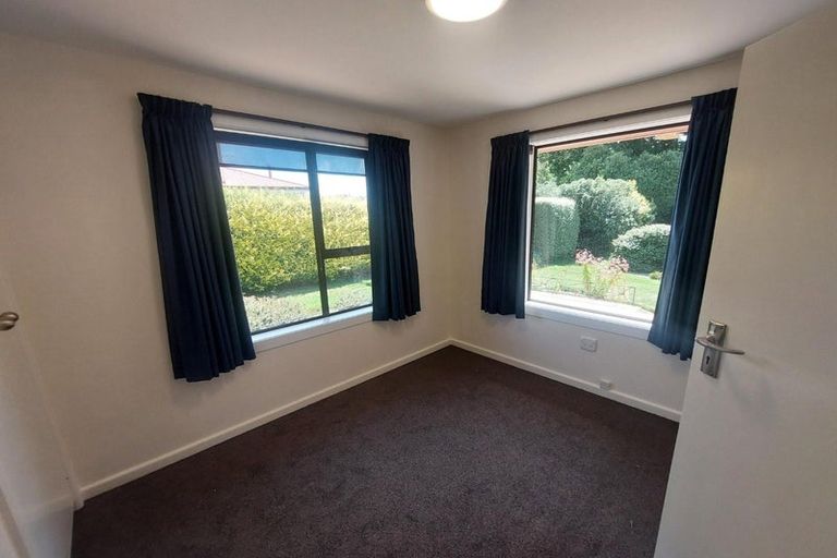 Photo of property in 12 Gladson Avenue, Sockburn, Christchurch, 8042