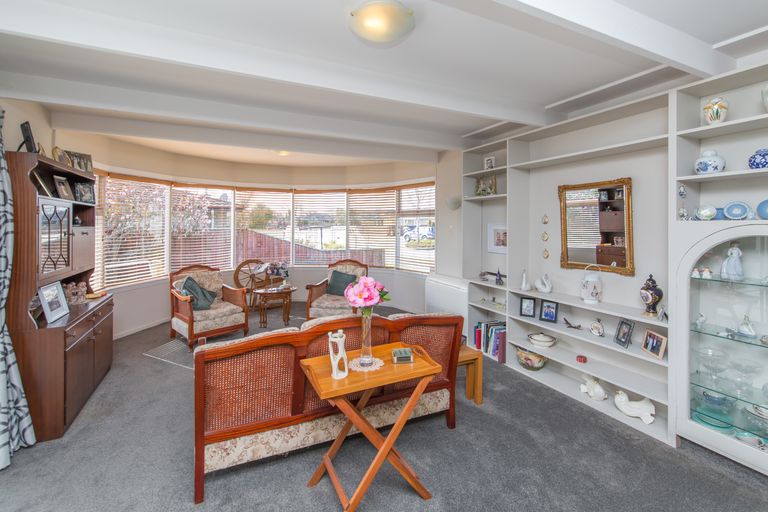 Photo of property in 14 Blairdon Place, Bishopdale, Christchurch, 8053