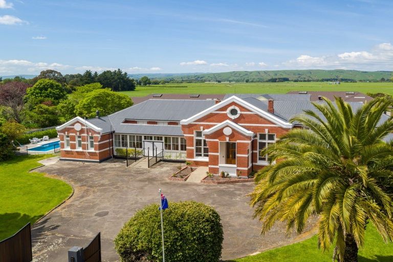 Photo of property in 193 East Street, Greytown, 5712