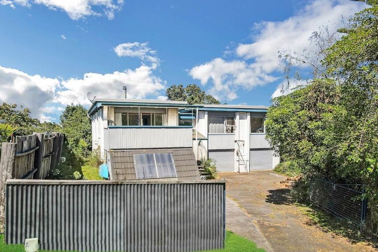 Photo of property in 16 Mcinnes Road, Weymouth, Auckland, 2103