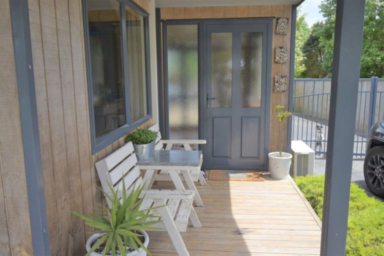 Photo of property in 372 Arapaepae Road South, Levin, 5571