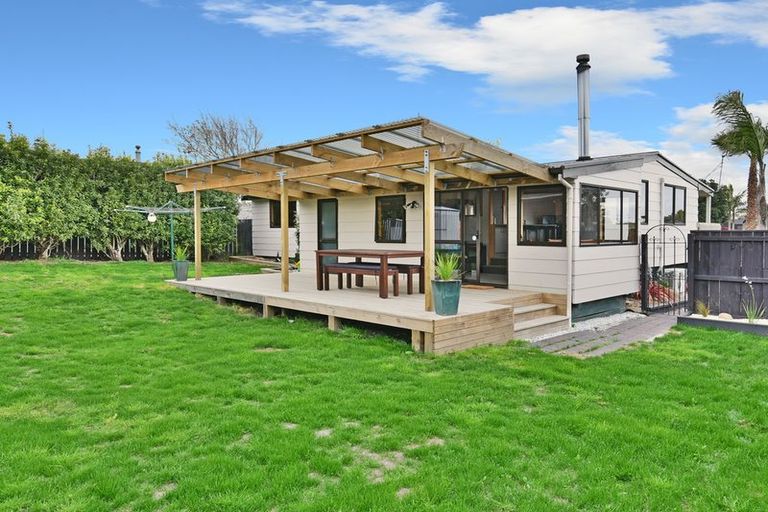 Photo of property in 165 Carnoustie Drive, Wattle Downs, Auckland, 2103