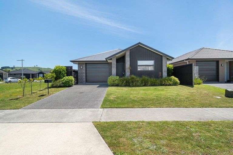 Photo of property in 1 Fetlock Way, Papamoa, 3118