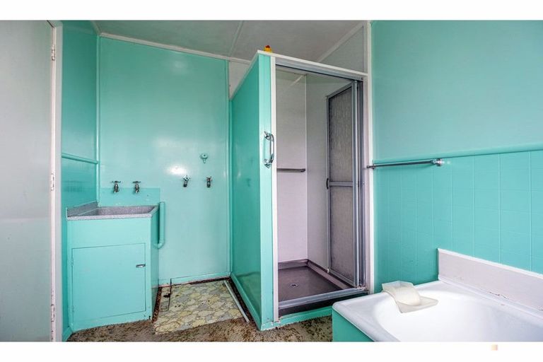 Photo of property in 1 Regent Street, Waimate, 7924