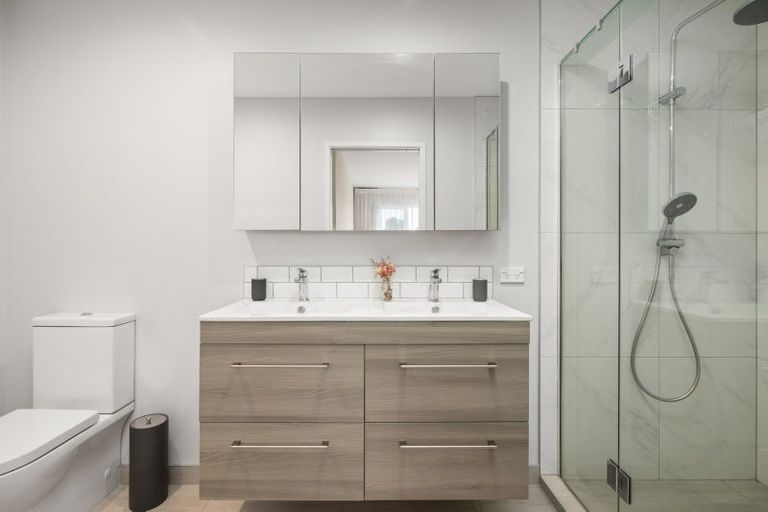 Photo of property in 49a Oceana Drive, Welcome Bay, Tauranga, 3175