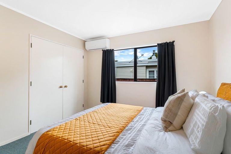 Photo of property in 10a Oxford Crescent, Ebdentown, Upper Hutt, 5018