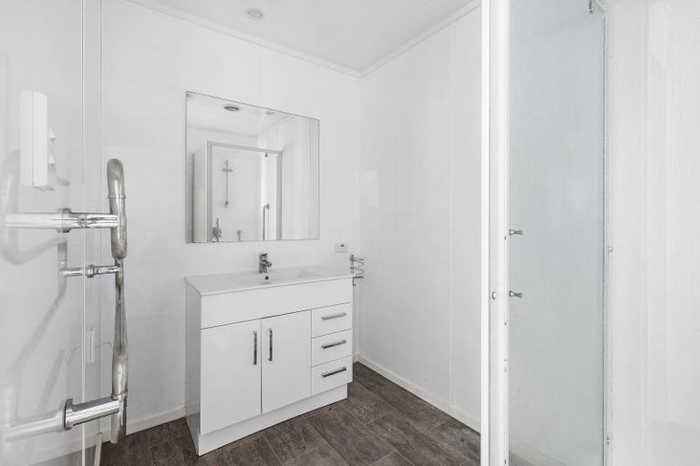 Photo of property in 18b Percy Dyett Drive, Karori, Wellington, 6012