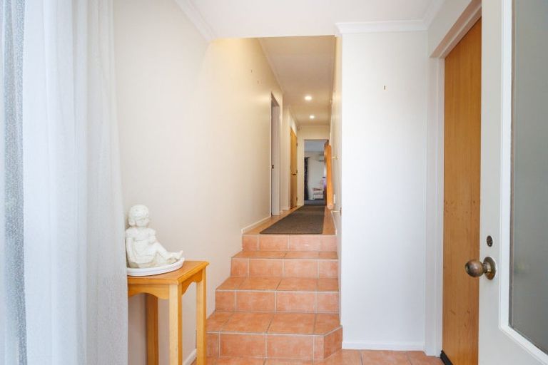 Photo of property in 14 Fraser Court, Roslyn, Palmerston North, 4414
