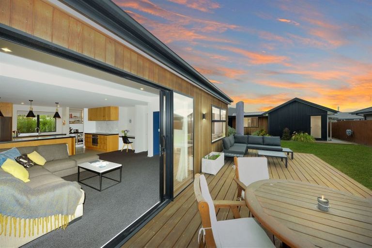 Photo of property in 10 Whincops Road, Halswell, Christchurch, 8025