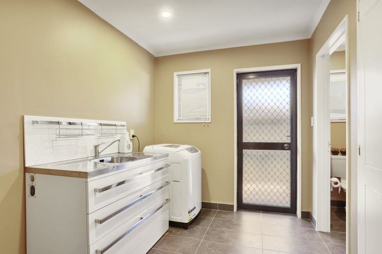 Photo of property in 5 Hinton Place, Rangiora, 7400