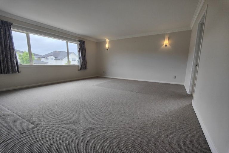 Photo of property in 6 Beggs Way, Flat Bush, Auckland, 2016