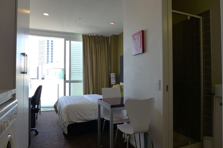 Photo of property in The Quadrant Apartments, 2304/10 Waterloo Quadrant, Auckland Central, Auckland, 1010
