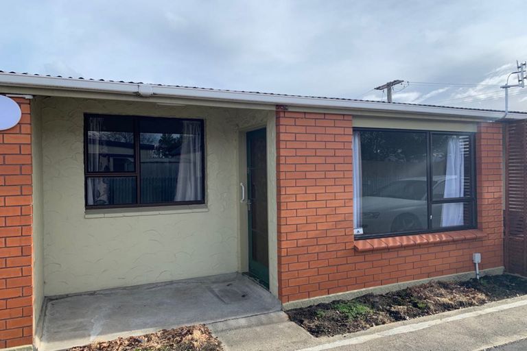 Photo of property in 1/181 Macandrew Road, South Dunedin, Dunedin, 9012