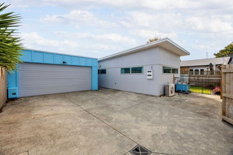Photo of property in 27a Kenney Crescent, Fairfield, Hamilton, 3214