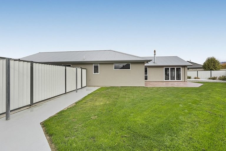 Photo of property in 37 Missy Crescent, Mount Pisa, Cromwell, 9383