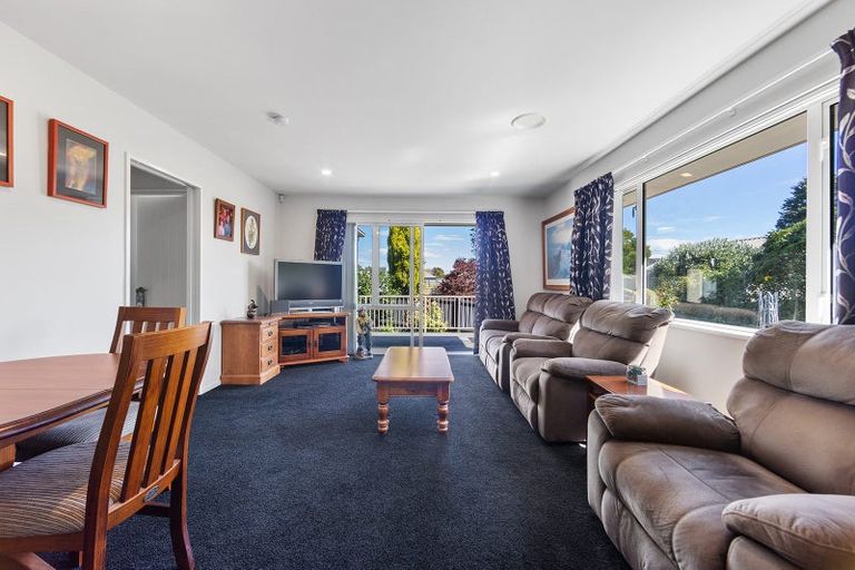 Photo of property in 3/28 Englefield Road, Belfast, Christchurch, 8051