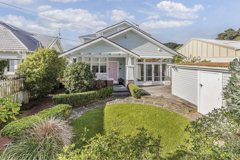 Photo of property in 59 Hector Street, Seatoun, Wellington, 6022