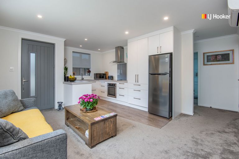 Photo of property in 2 Bruce Street, Mosgiel, 9024