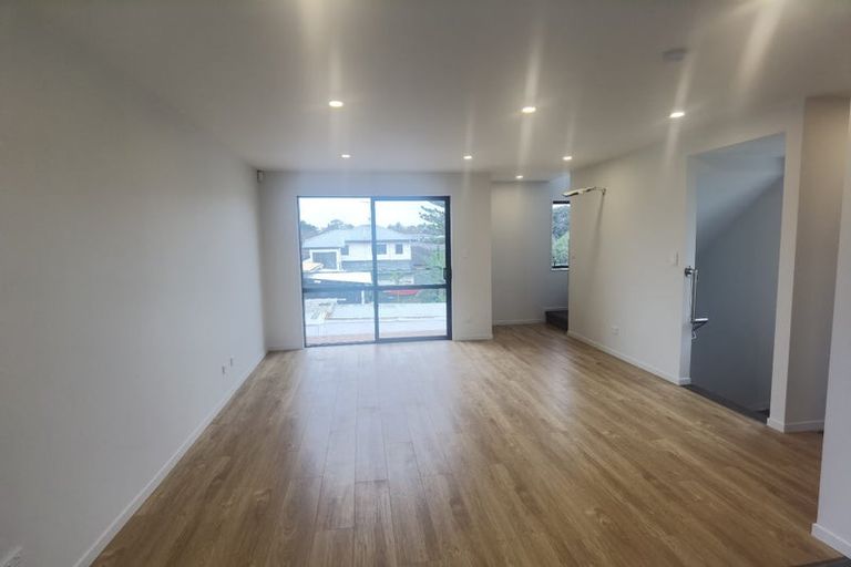 Photo of property in 4b Tonar Street, Northcote, Auckland, 0627