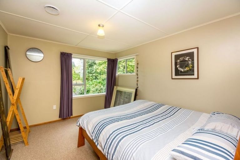 Photo of property in 11 Handley Place, Glen Avon, New Plymouth, 4312