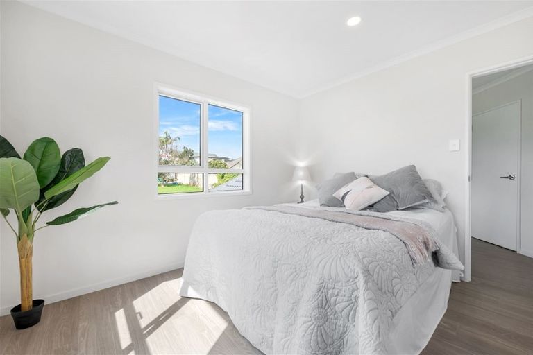 Photo of property in 21a Haven Crest, Somerville, Auckland, 2014