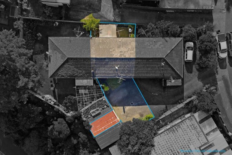 Photo of property in 2/15 Phoenix Place, Papatoetoe, Auckland, 2025