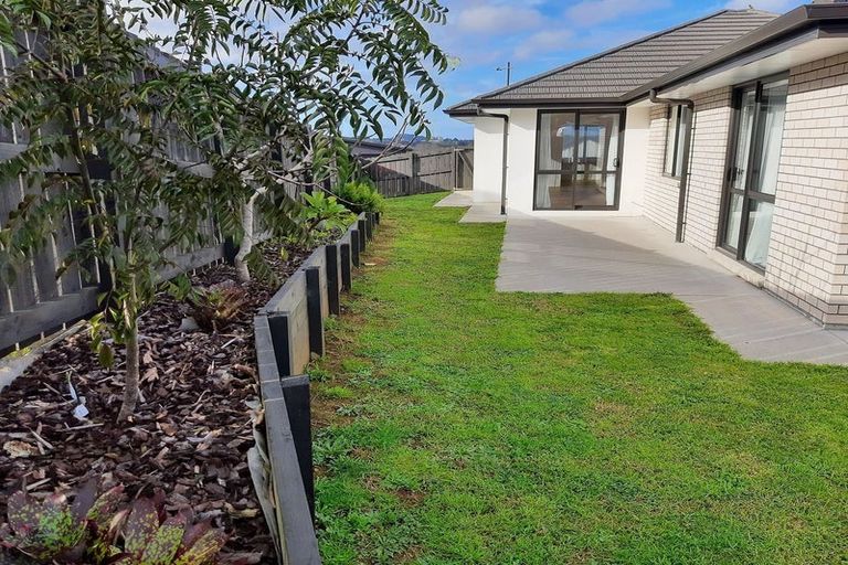 Photo of property in 13 Maui Place, Spotswood, New Plymouth, 4310