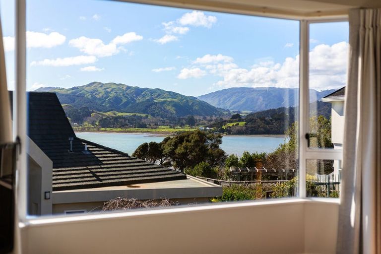 Photo of property in 3 Inlet Waters, Whitby, Porirua, 5024