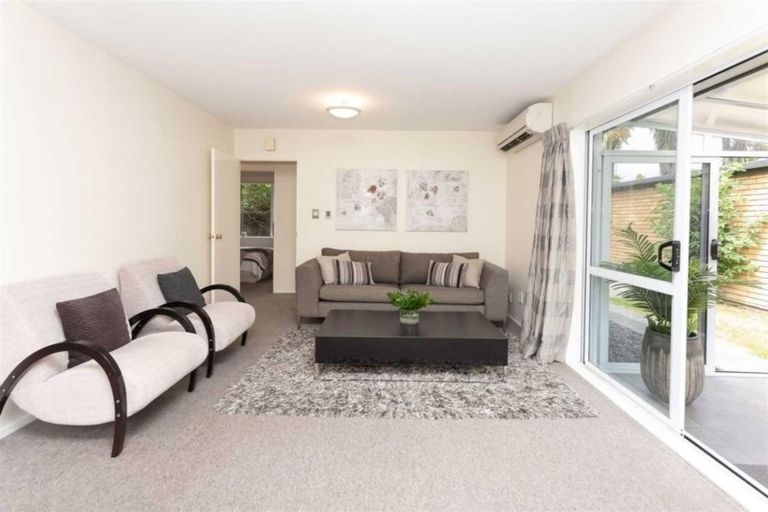 Photo of property in 35 Dilworth Street, Riccarton, Christchurch, 8041