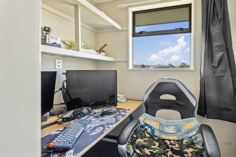 Photo of property in 19 Ward Place, Richmond Heights, Taupo, 3330