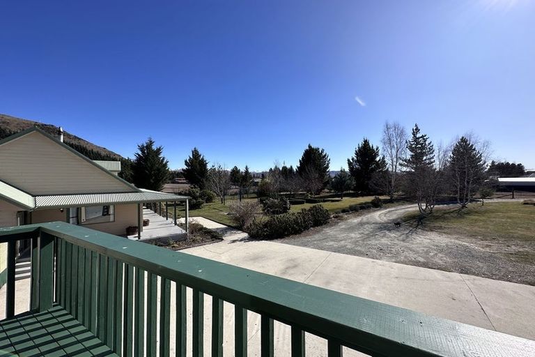 Photo of property in 20 Ahuriri Drive, Omarama, 9412