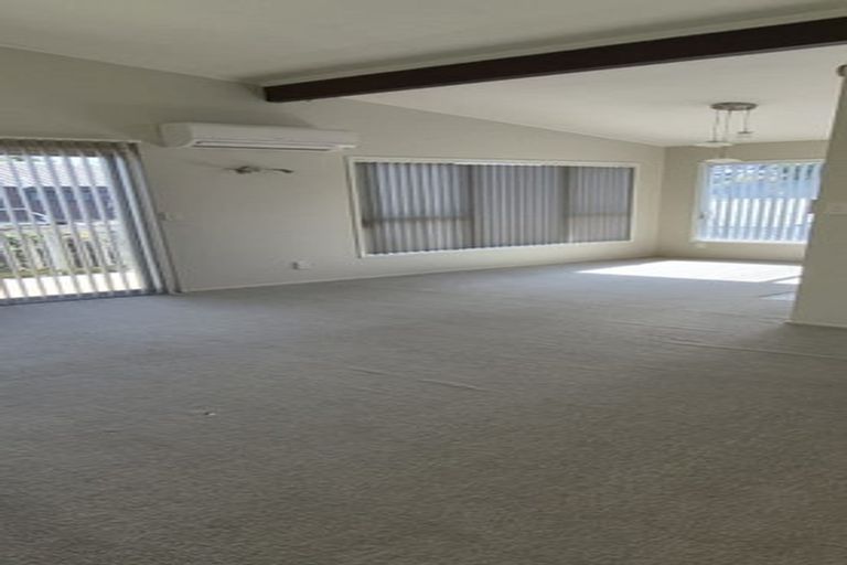 Photo of property in 1 Koromiko Place, Waiuku, 2123