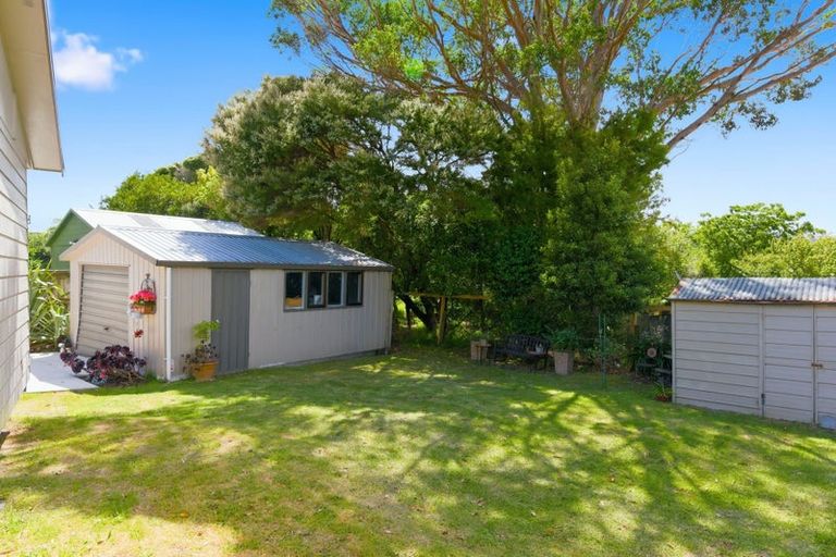Photo of property in 5 Dennis Taylor Court, Paraparaumu, 5032