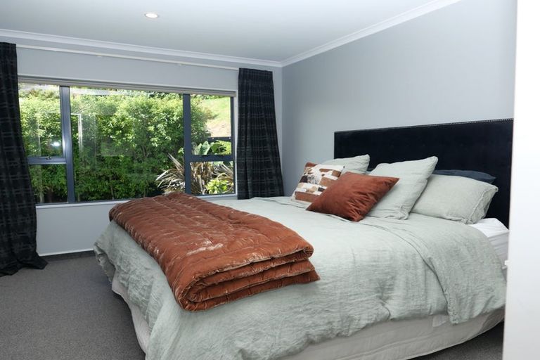 Photo of property in 64 Lorna Irene Drive, Raumati South, Paraparaumu, 5032