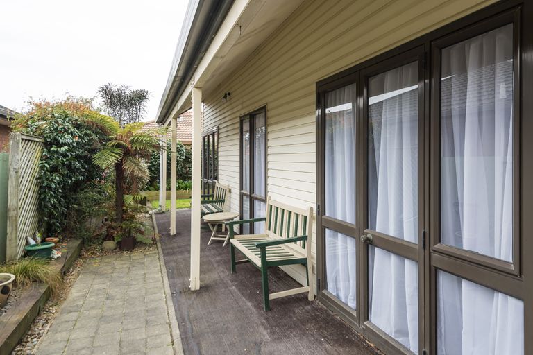 Photo of property in 2/90 Proctor Street, Papanui, Christchurch, 8053