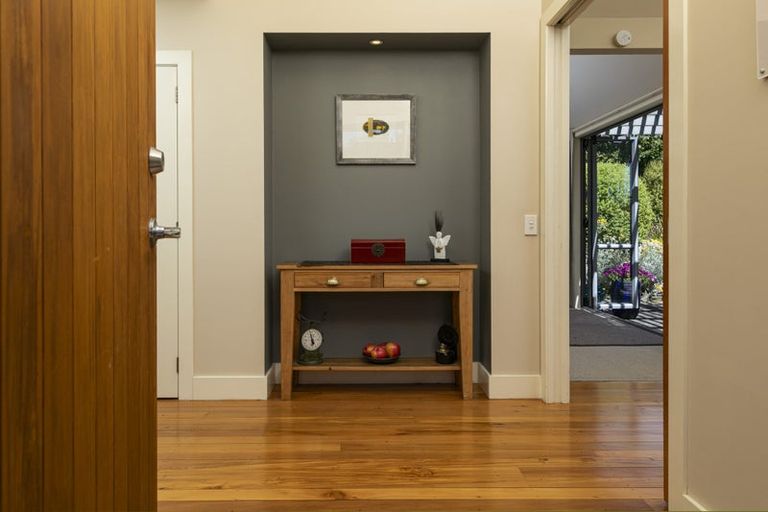 Photo of property in 121 Meadowstone Drive, Wanaka, 9305