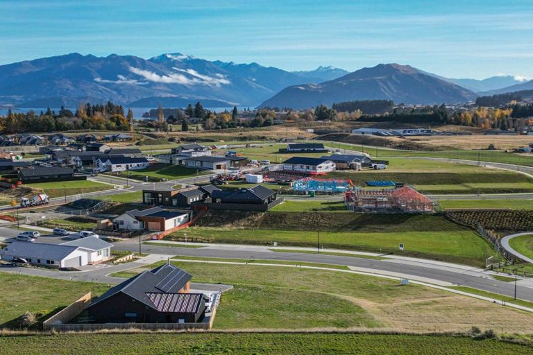 Photo of property in 5 Durry Lane, Wanaka, 9305