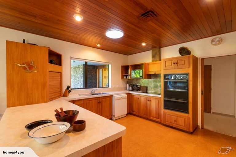 Photo of property in 17 Manly Street, Paraparaumu Beach, Paraparaumu, 5032