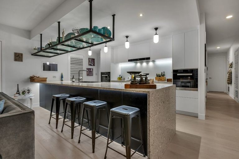 Photo of property in 13 Waitemata Drive, One Tree Point, 0118