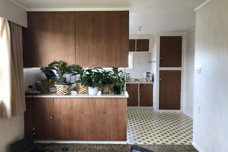 Photo of property in 77 Bartholomew Road, Levin, 5510