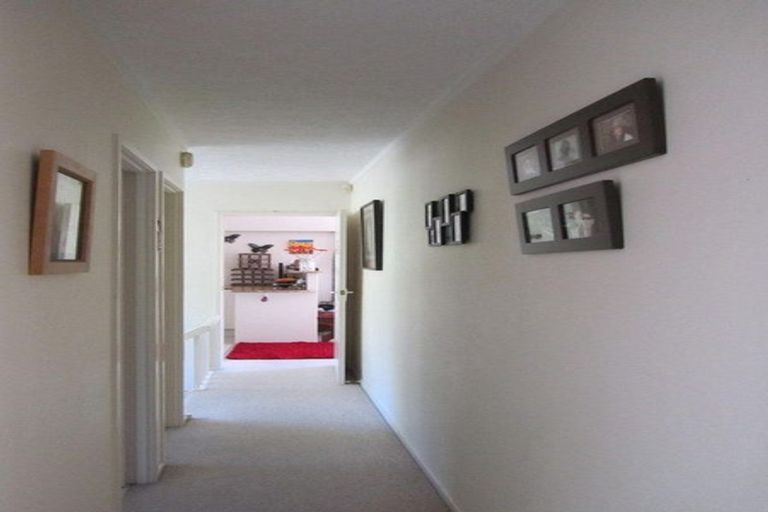 Photo of property in 1/36 Saddleback Rise, Murrays Bay, Auckland, 0630